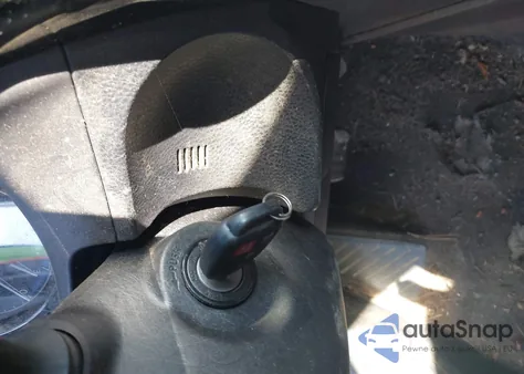 2017 Toyota Corolla Le z USA, uszkodzony, nr VIN 5YFBURHE4HP717987